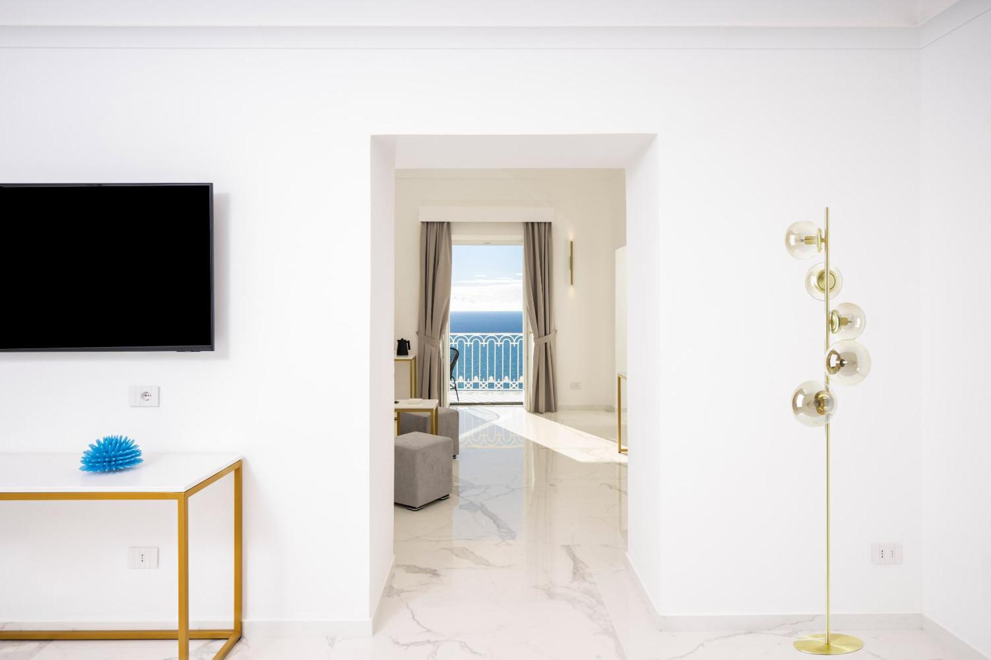 Gianlica Suites ポジターノ エクステリア 写真